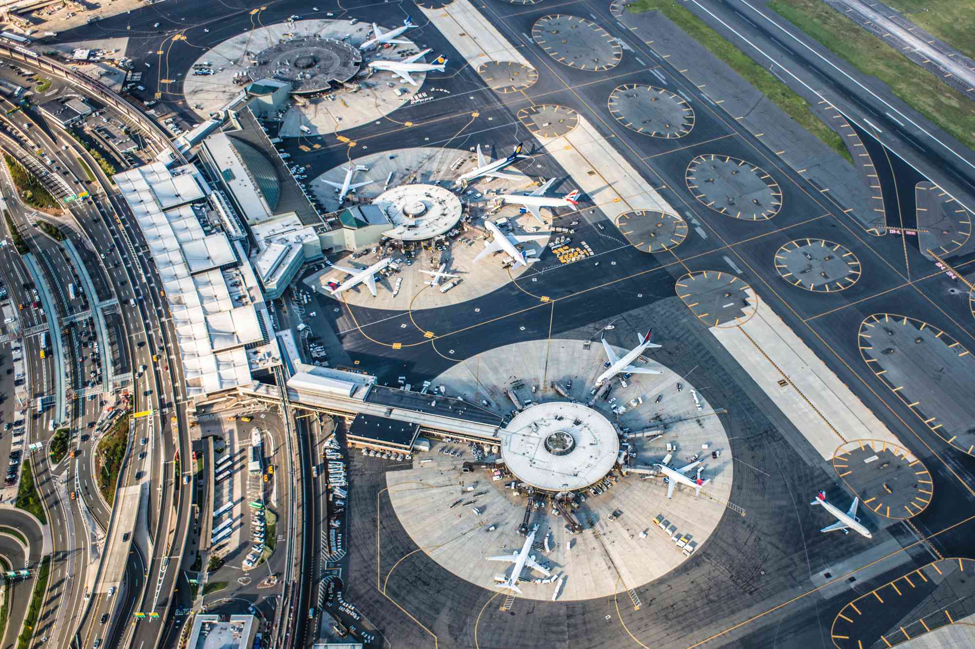 Newark Airport Limo Service | Noor Limousine LLC