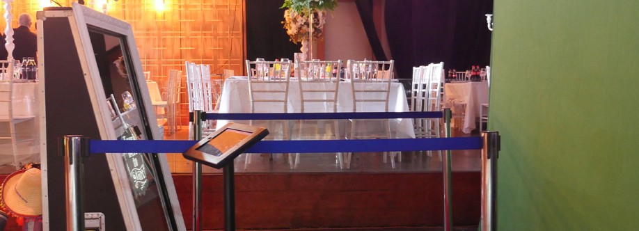 Deluxe Lens Photo Booth Cover Image