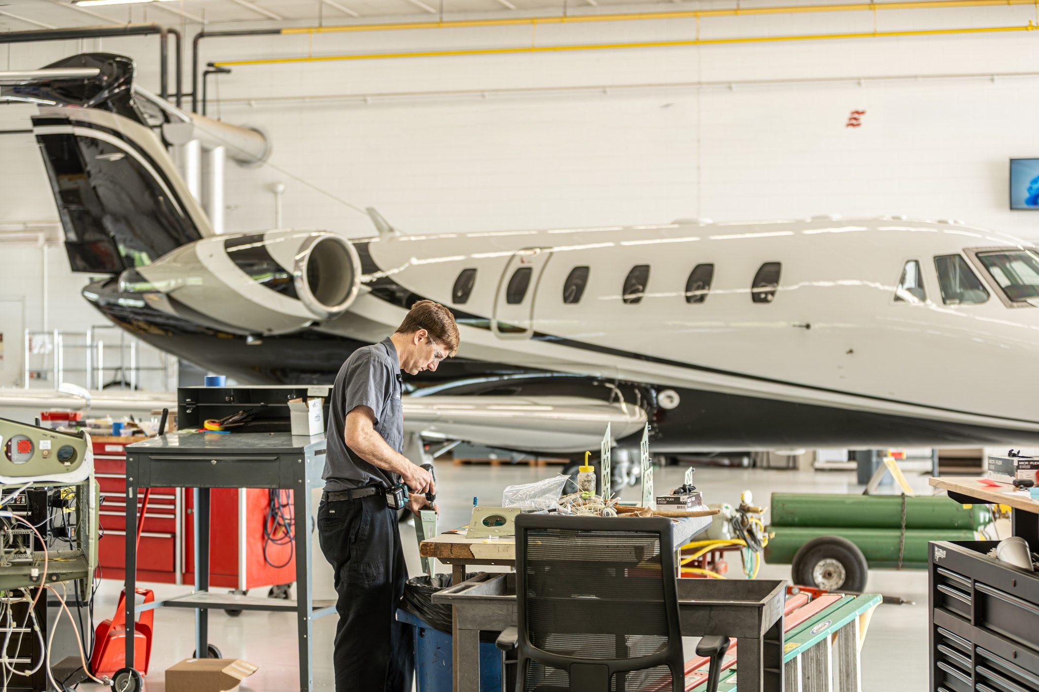 Authorized Service & Repair: Aircraft Maintenance | Elliot Aviation