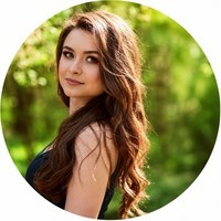 Elizabeth Adams Profile Picture